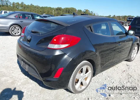 2013 Hyundai Veloster Base W/Gray z USA, uszkodzony, nr VIN KMHTC6AD2DU122457